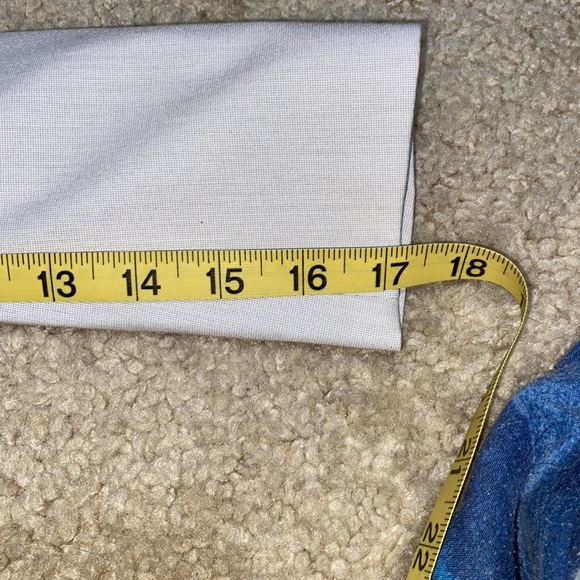 Like new! VS blazer - Picture 9 of 9